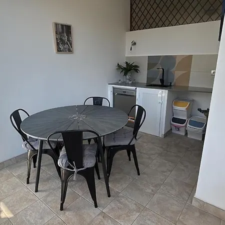 A Gem With A Sea View *